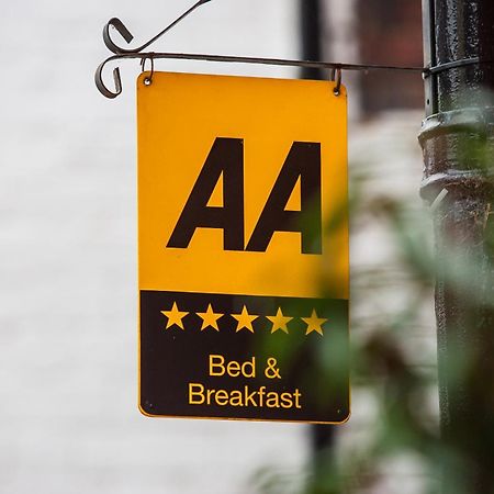 シュルーズベリー Darwin'S Townhouse Bed & Breakfast エクステリア 写真 AA sign