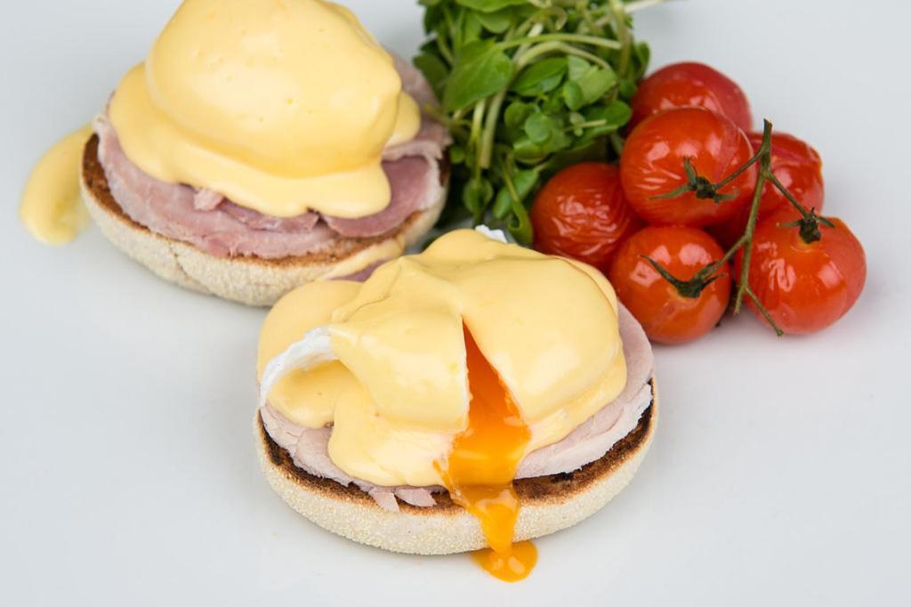 シュルーズベリー Darwin'S Townhouse Bed & Breakfast エクステリア 写真 Eggs Benedict