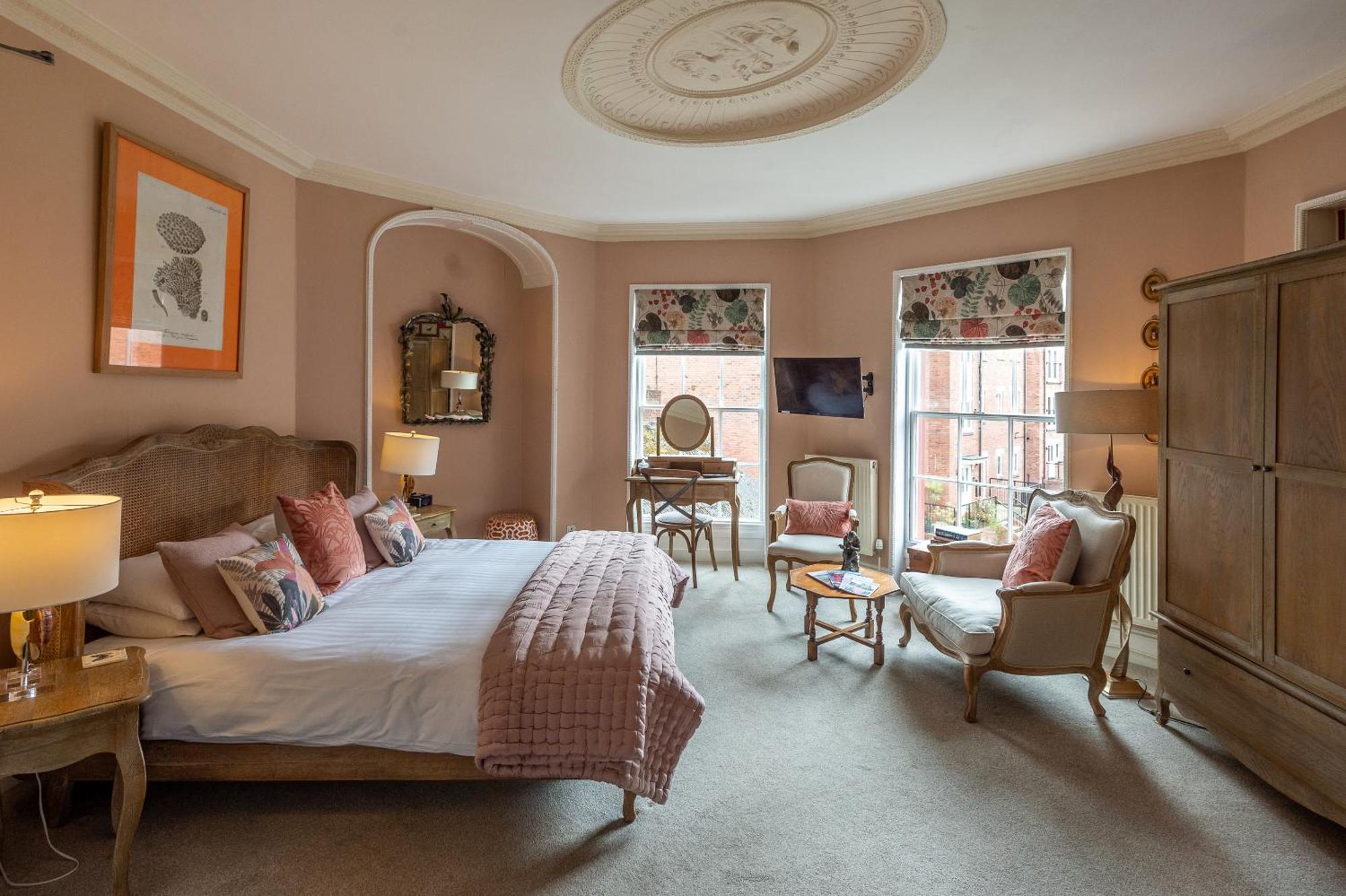 シュルーズベリー Darwin'S Townhouse Bed & Breakfast 部屋 写真 A bedroom at The Swan