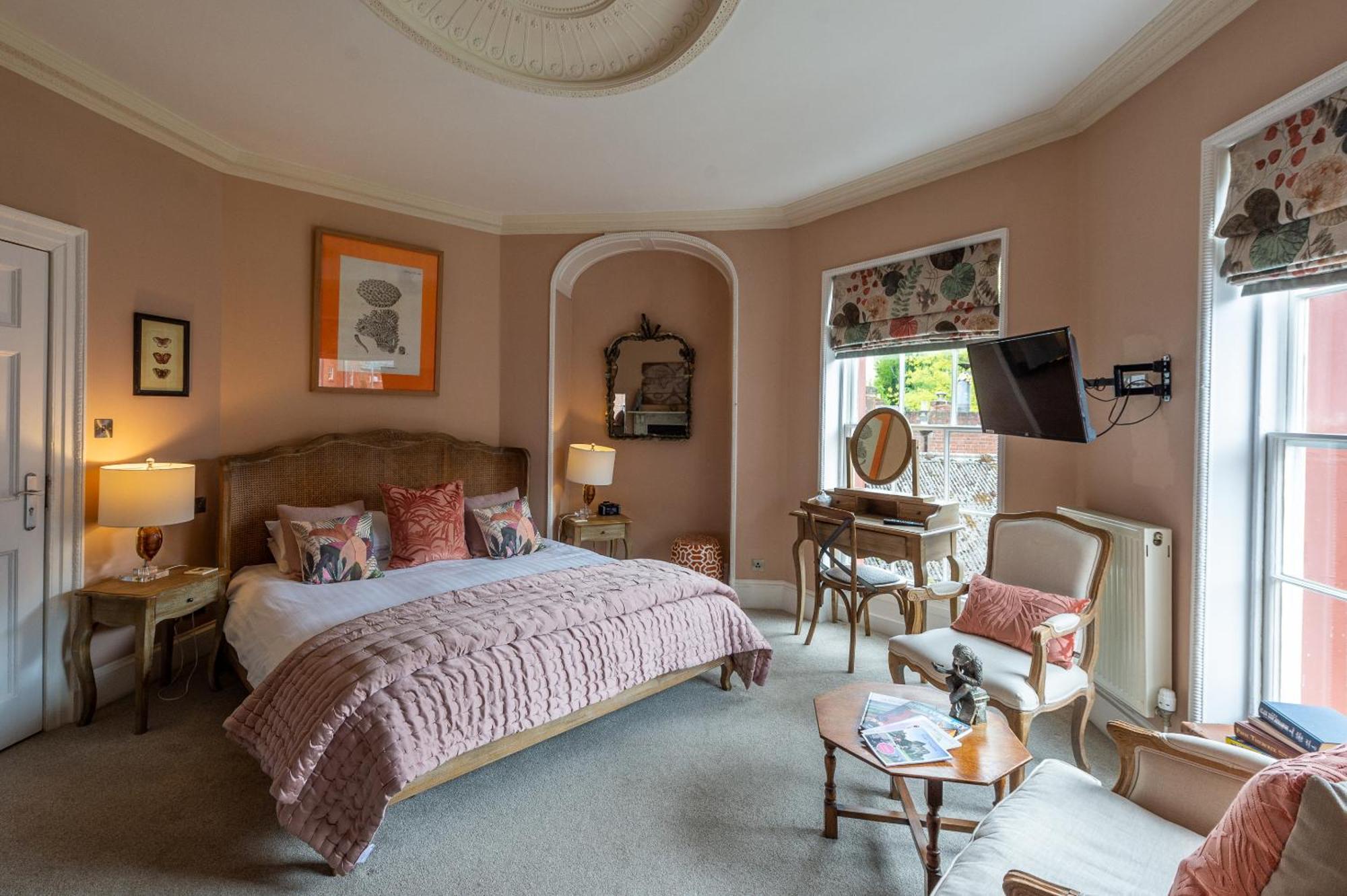 シュルーズベリー Darwin'S Townhouse Bed & Breakfast 部屋 写真 A bedroom at the hotel